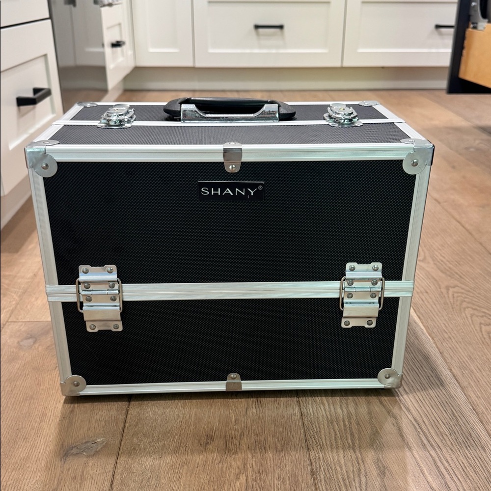 Makeup Trunk